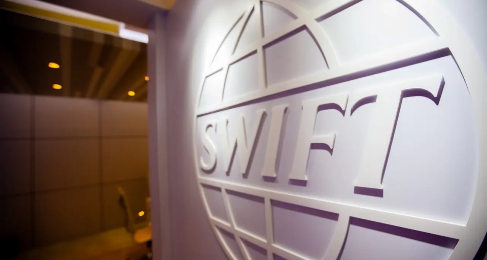 ЦБ высказался об угрозе отключения России от SWIFT