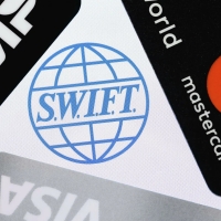 Отключение РФ от SWIFT может войти в третий пакет санкций