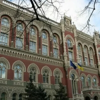 НБУ запретил валютные операции в российских и белорусских рублях