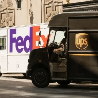 Fedex и UPS остановили отправку посылок в Россию