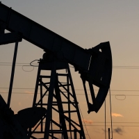 Саудовская Аравия и Россия подвергаются напряжению в отношениях из-за сокращения добычи нефти