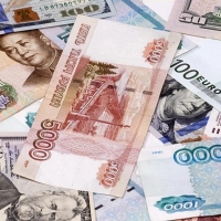 В случае запрета операций в долларах РФ воспользуется юанем