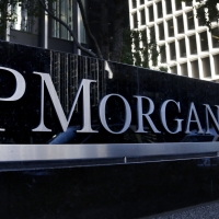 Советы аналитиков JP Morgan о покупке валюты в период кризиса