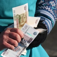 Зарплаты снизятся: россиянам предрекли падение доходов