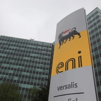 Eni остановила заключение контрактов на покупку российской нефти