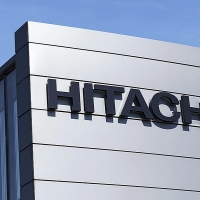 Hitachi останавливает свою деятельность в России