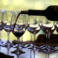 Россиянам рассказали об изменении цен на вино