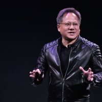 Глава Nvidia предупреждает о риске "огромного ущерба" для американской технологической отрасли в результате "чиповой войны" с Китаем