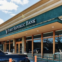 Переговоры о спасении First Republic Bank ведутся с крупнейшими банками США