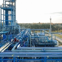 Цена газа в Европе опустилась ниже $900 за тысячу кубометров на фоне роста транзита через Украину