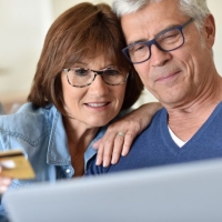Как пенсионерам получить займ: возможности и условия