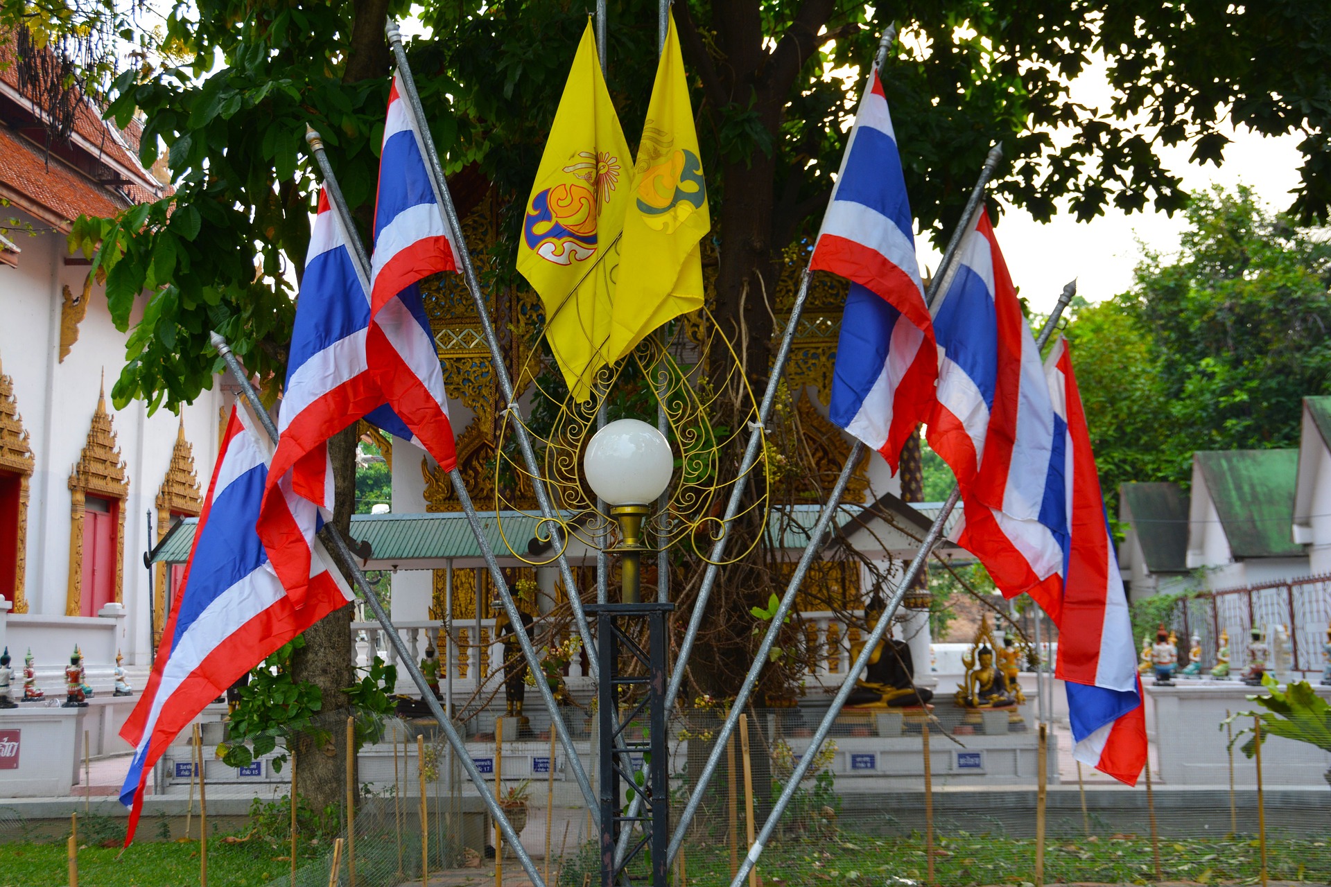 флаг и герб тайланда