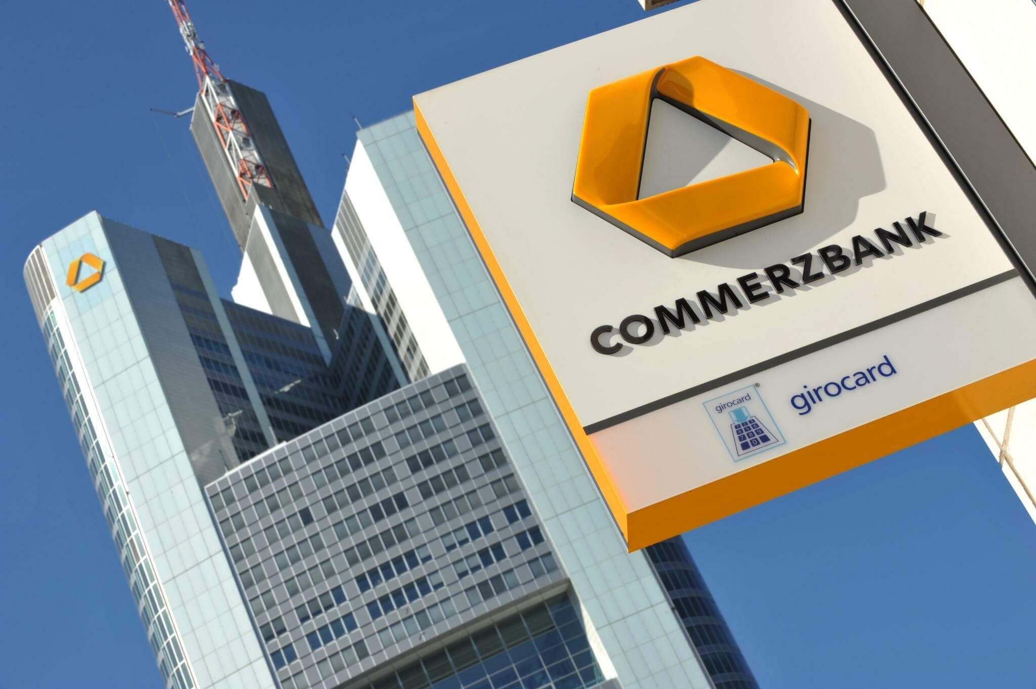 Квартал банков. Commerzbank Германия. Коммерцбанк АГ,. Commerzbank AG Frankfurt. Коммерцбанк логотип.